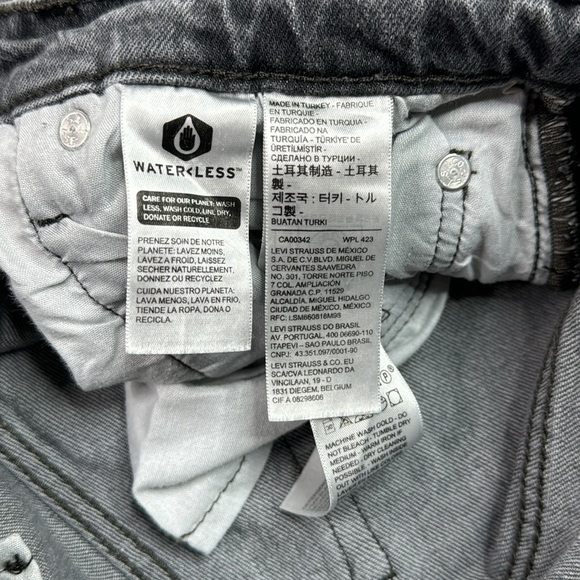 Levi's Premium 501 Black Raw Hem Shorts Size 27 - Picture 5 of 7